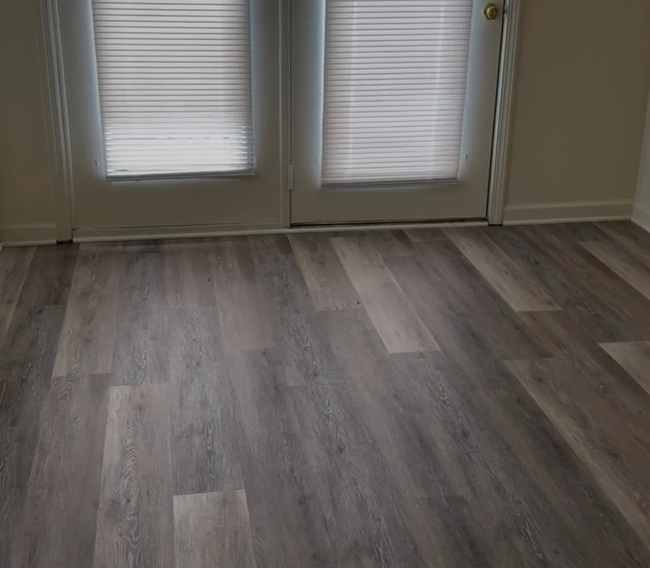 3 bed, 1000 sqft, $1,250 — Photo 2
