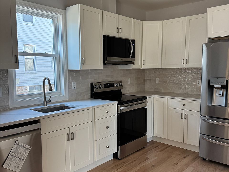 Kitchen, all new, lg appliances and quartz counter tops.