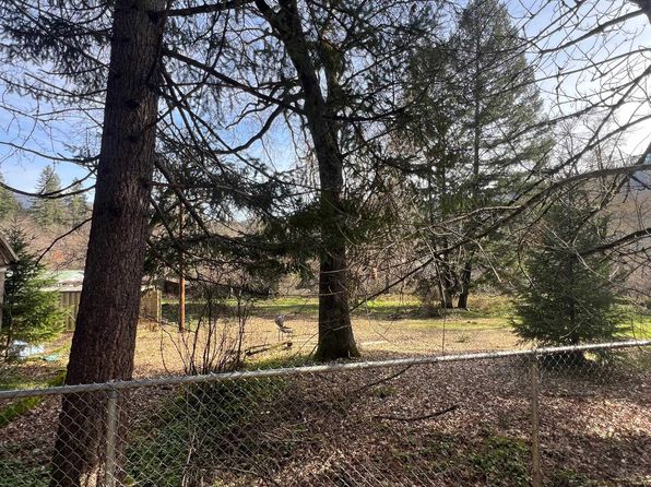 308 Buckhorn Rd, Happy Camp, CA 96039