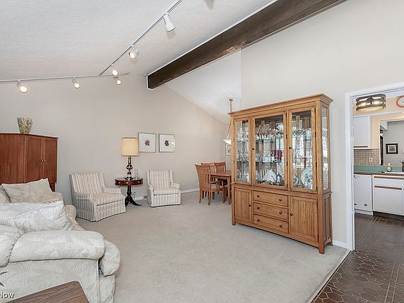 3rd image of 1285 Giesse Dr