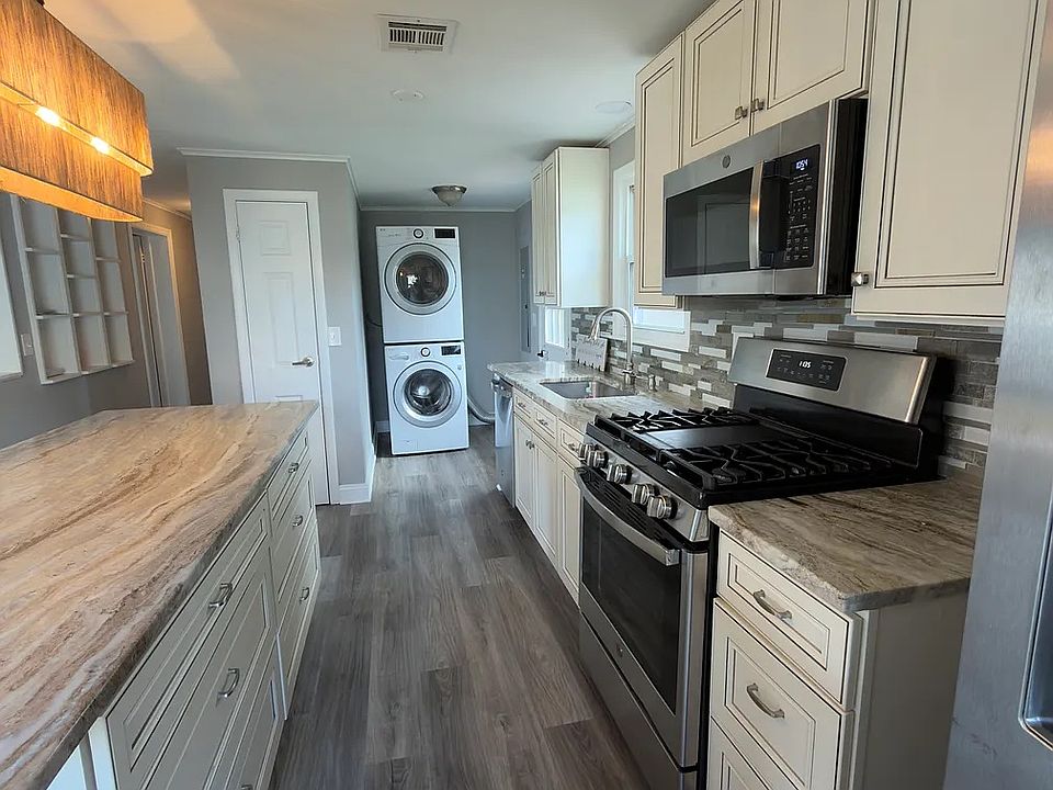 1st image of 1116 Hawser Ave