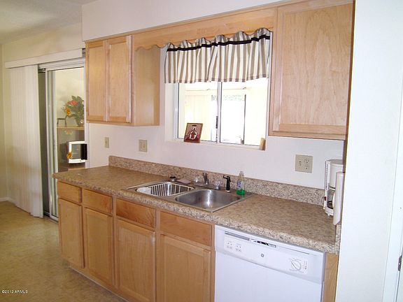 4th image of 10457 W Cumberland Dr
