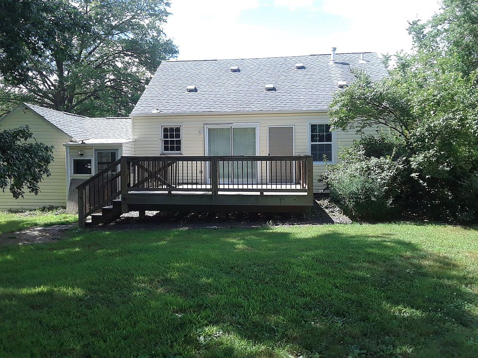 2nd image of 1313 Gary St