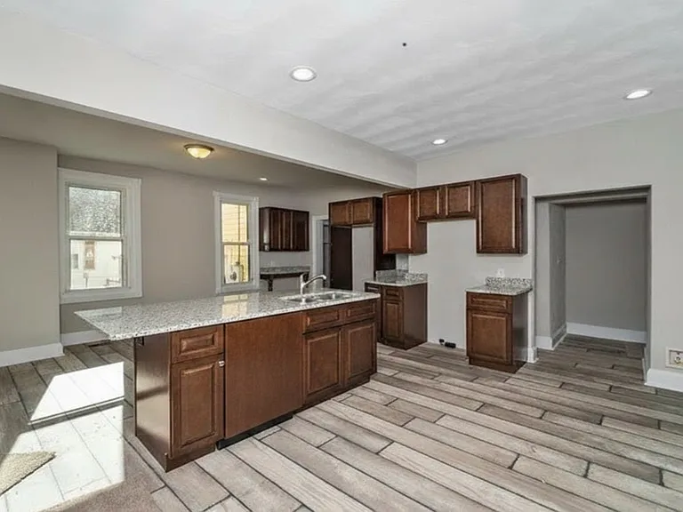 3027 Grandy Ave — Photo 9