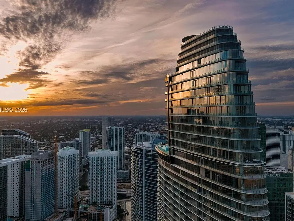 300 Biscayne Boulevard Way #3805W