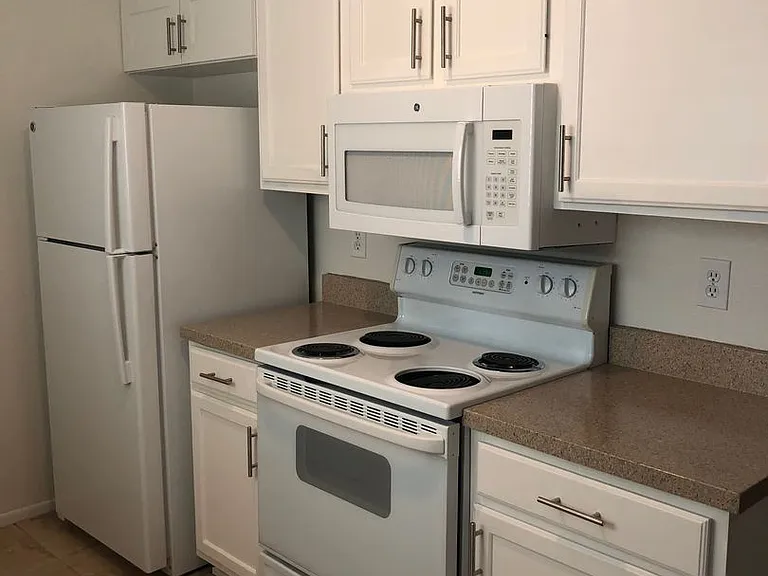 130 E Mills Dr #3 — Photo 14