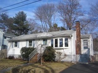 11 Dunbar Rd, Reading, MA 01867