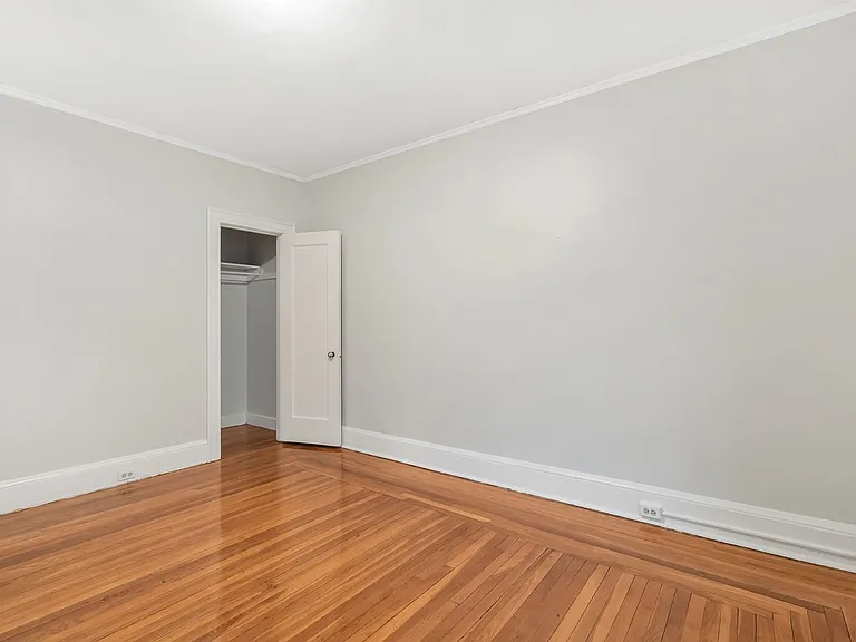 1447 Chapel Street — Photo 8