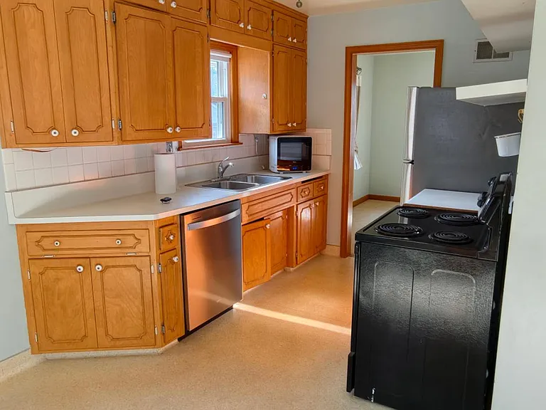 5307 N Kent Ave — Photo 6