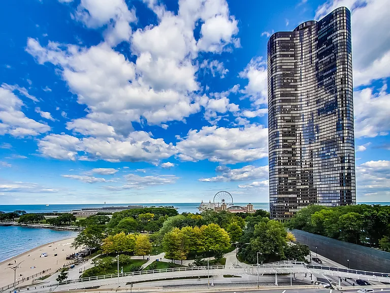N Lake Shore Dr — Photo 13