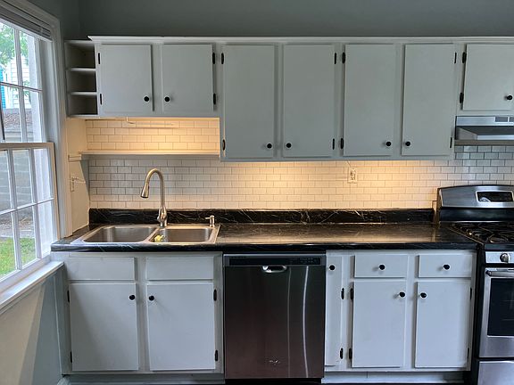 under cabinet lighting