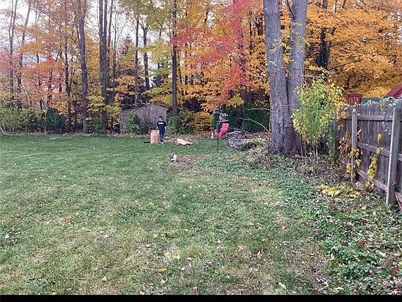 4th image of 6050 White Oak Dr