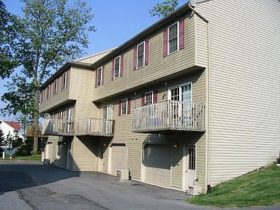 2nd image of 846 Mount Gretna Rd