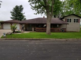 614 Dwight St, Boscobel, WI 53805