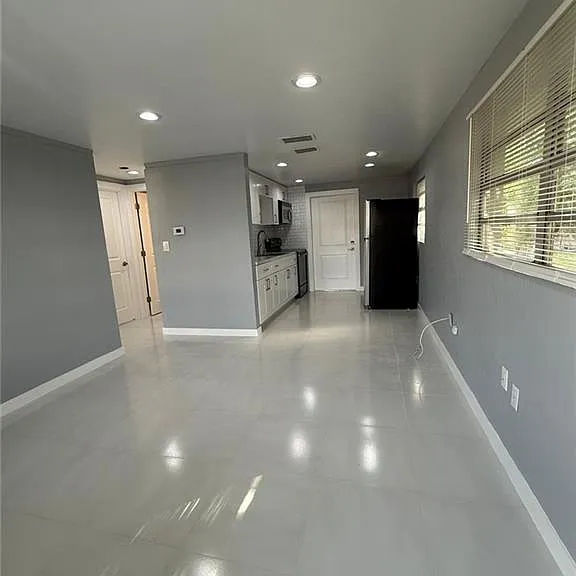5317 Fleming St — Photo 2