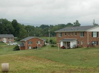35359 Snickersville Tpke, Round Hill, VA 20141