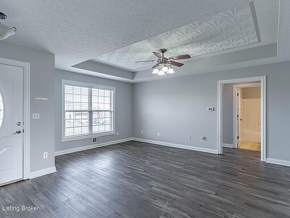 3rd image of 24 Persimmon Dr