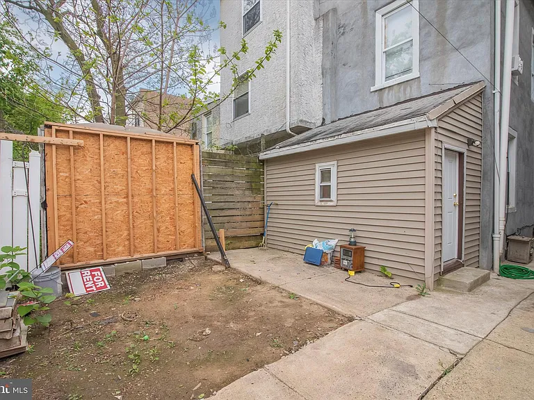 1723 N Willington St — Photo 25