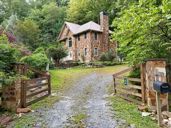 3360 Turniptown Rd, Ellijay, GA 30536