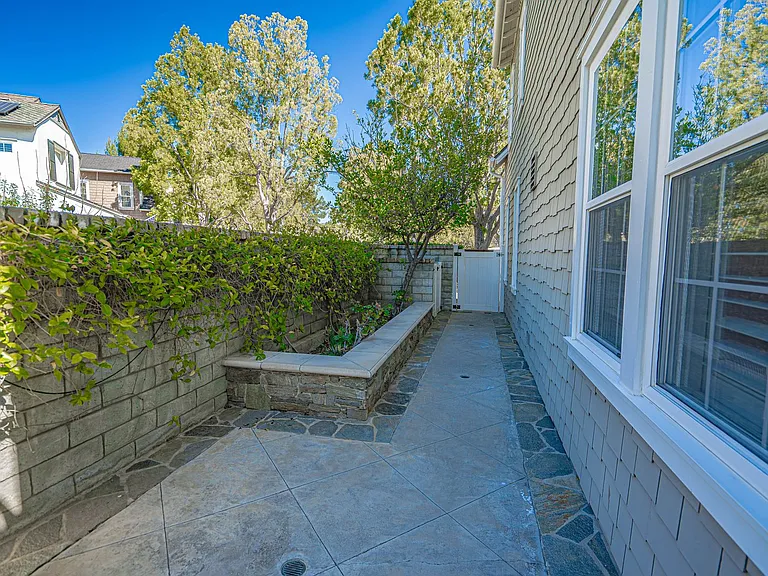 23932 Windward Ln — Photo 31