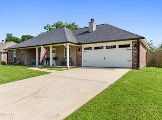 13663 Huntington Cir, Gulfport, MS 39503
