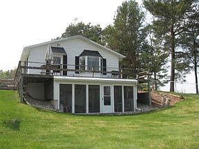 2nd image of 8218 Wallace Dr