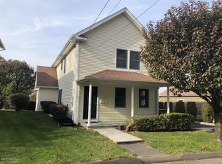 176 Peck Ave, Greenwich, CT 06830