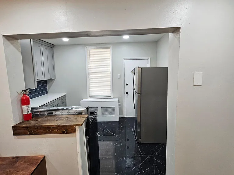 2702 Pratt St — Photo 3