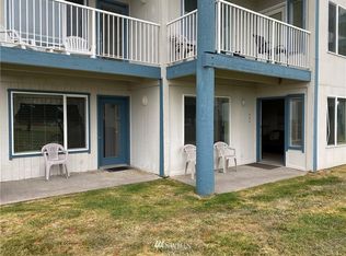 210 26th St, Long Beach, WA 98631