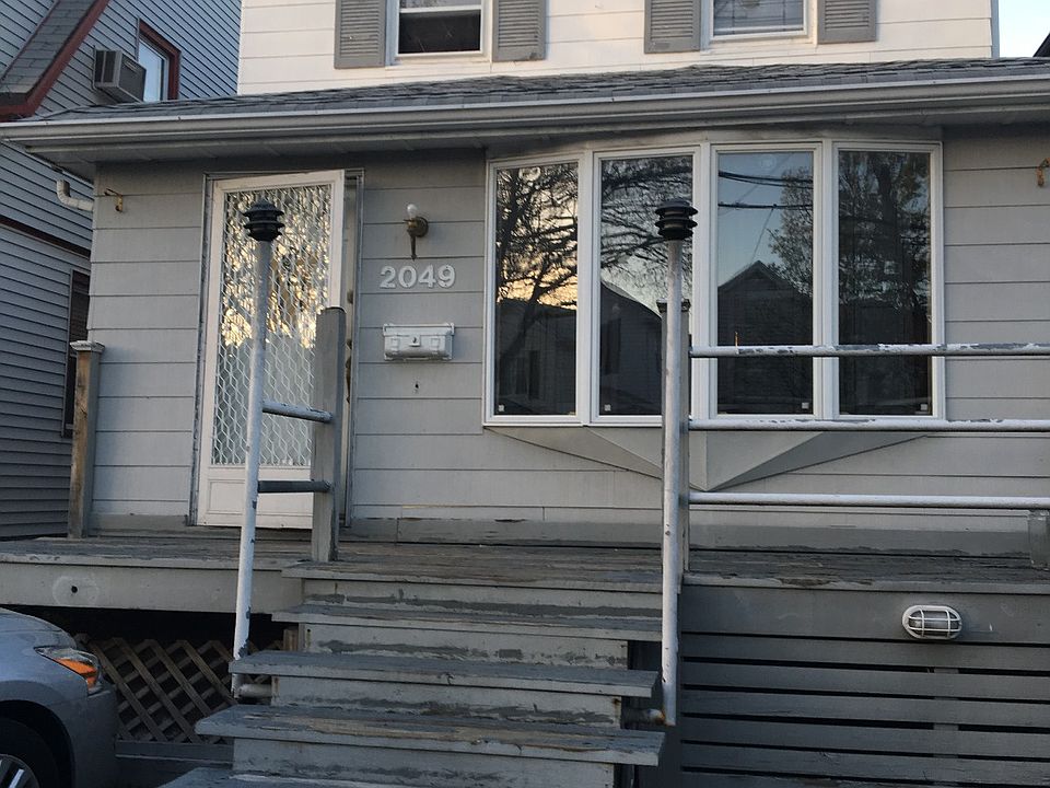 1st image of 2049 Kimball St
