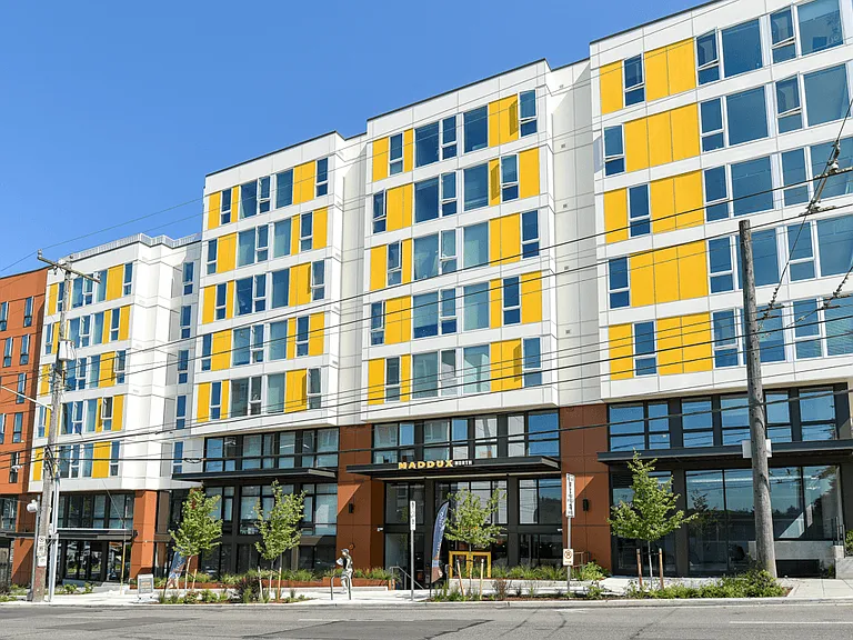 Mt Baker The Maddux Apartments — Photo 27