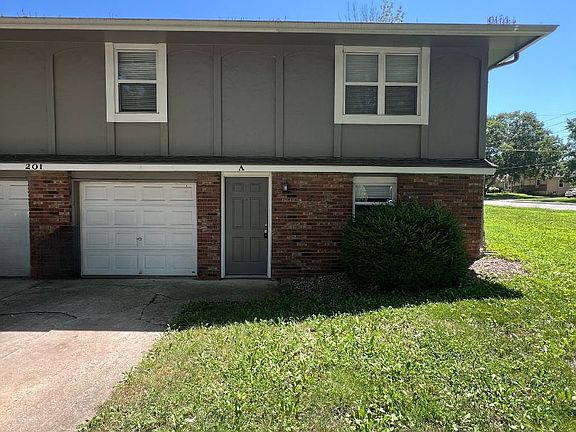 2nd image of 201 NE Westwind Dr APT A