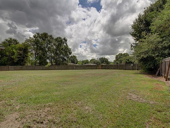 5th image of 407 Saint Pierre Blvd