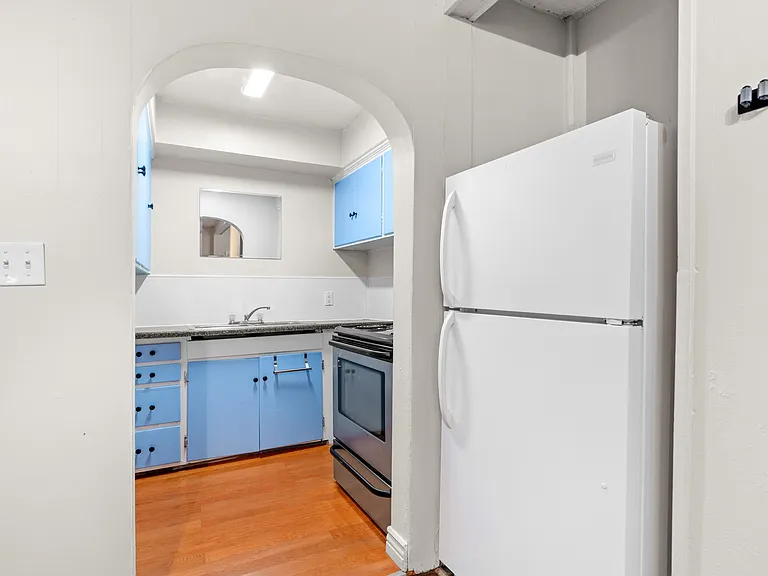 490 N Water Ave #2 — Photo 3