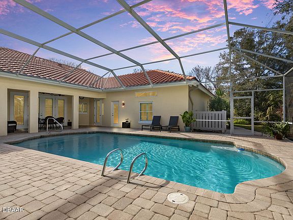 4th image of 8 Roma Ct