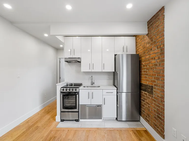 9 Stanton St #5C — Photo 2
