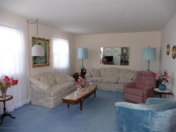 2nd image of 96 Pompton Plains Dr #116