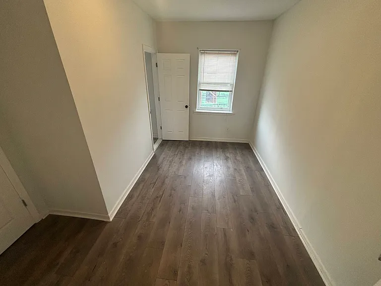 5011 N Broad St #2 — Photo 2