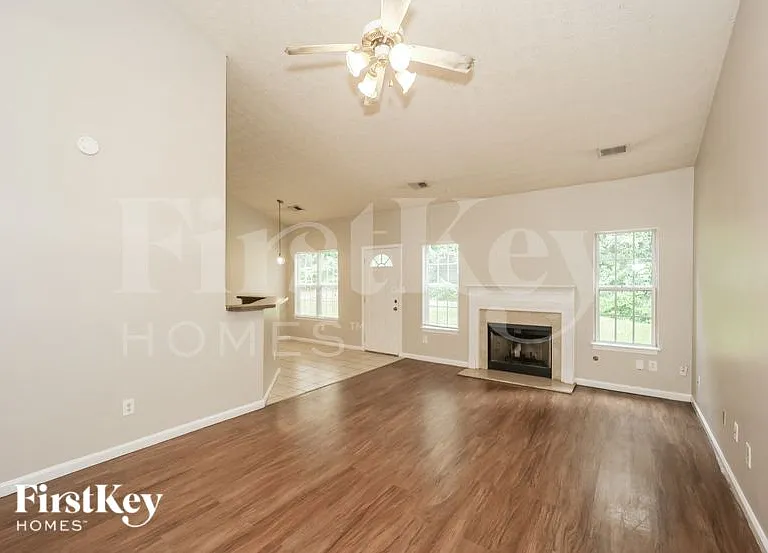 5713 Old Carriage Dr — Photo 3