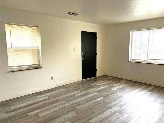 2nd image of 2614 Sunset Blvd APT 5