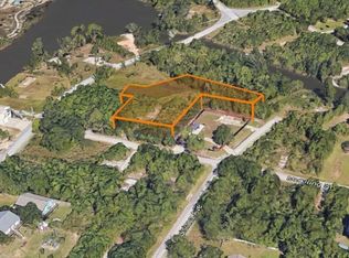 104 McClung St, Pass Christian, MS 39571