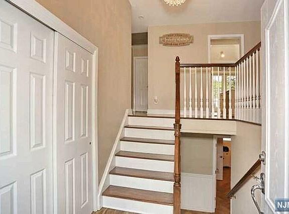 3rd image of 15 Nugent Pl