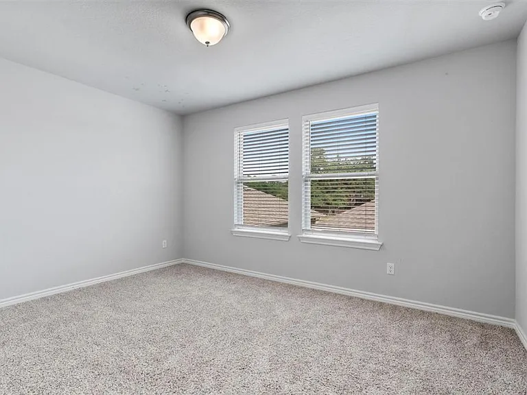 1713 Yaupon Grove Ln — Photo 15