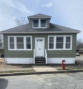 499 Chancery St, New Bedford, MA, 02740