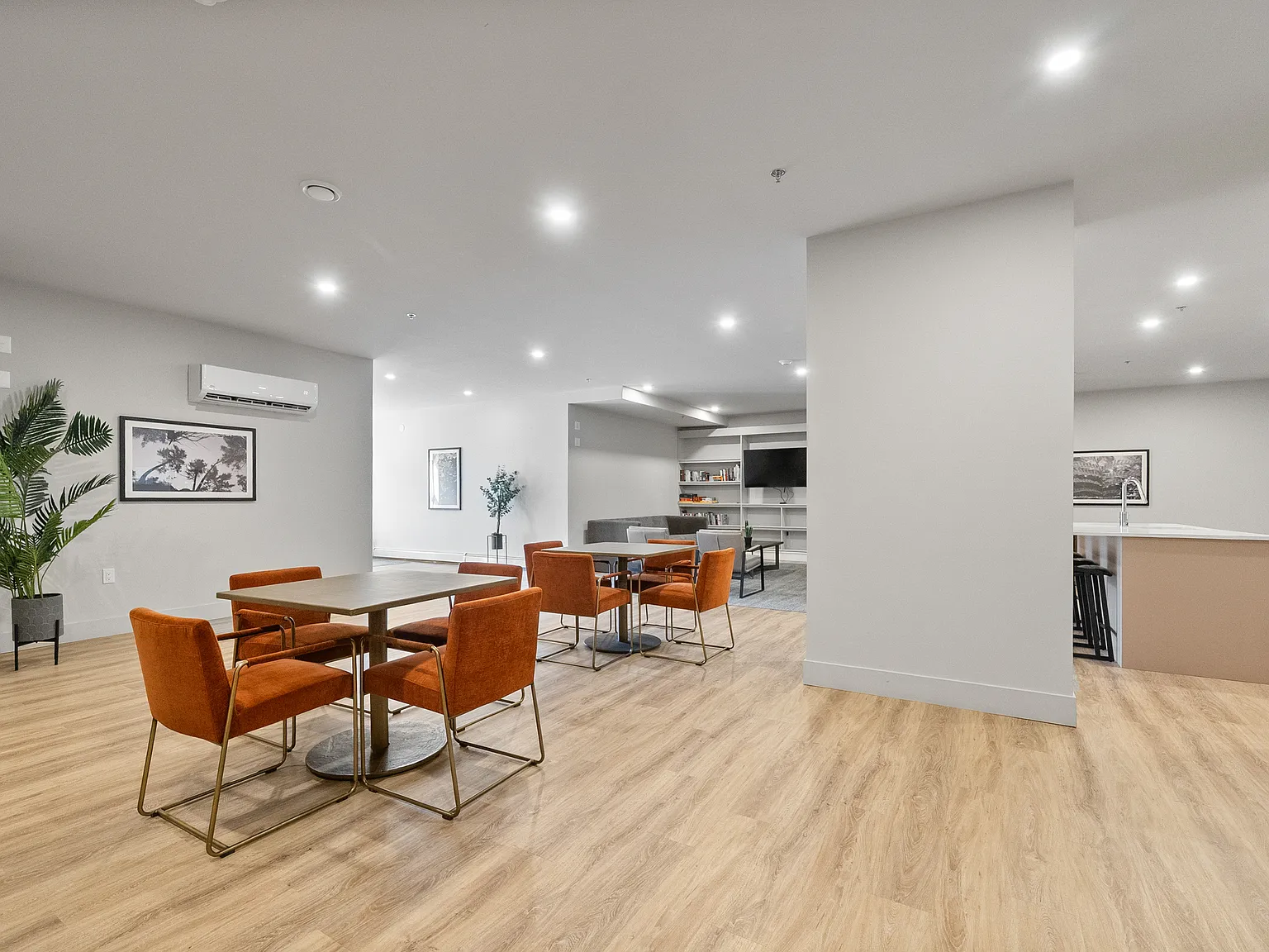 Maynard Suites — Photo 4