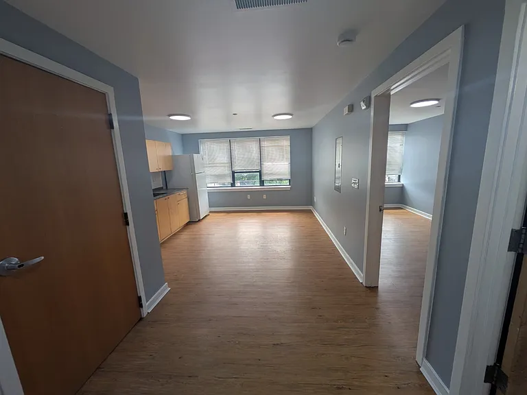 60 Coleman St #2L — Photo 6