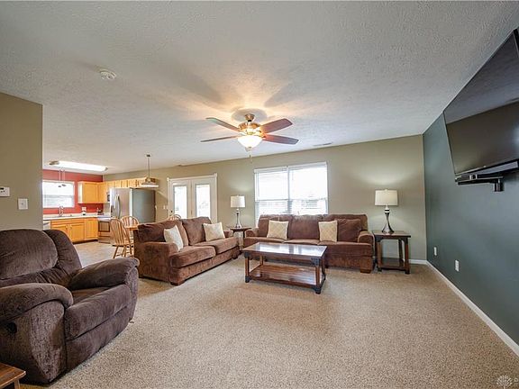 4th image of 111 Hillsdale Dr