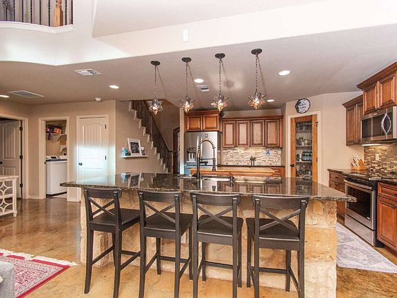 5th image of 1020 Woodland Bend Cir