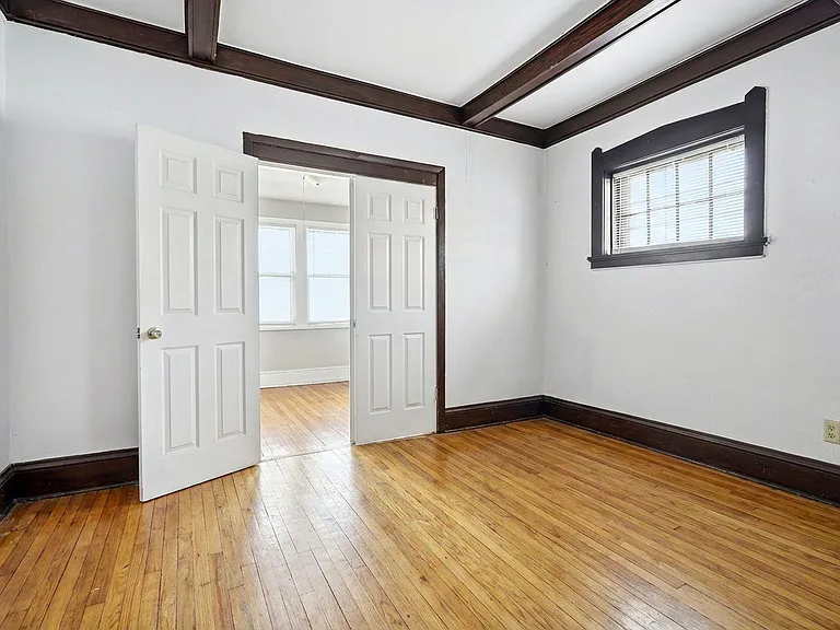 604 Holly — Photo 20