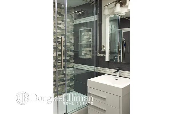 Rented by Douglas Elliman | media 14